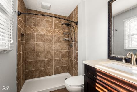 5627 E Homestead Drive Columbus IN 47201