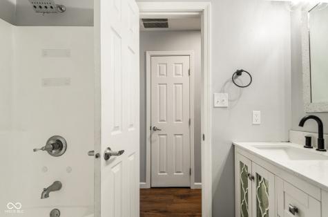 5627 E Homestead Drive Columbus IN 47201