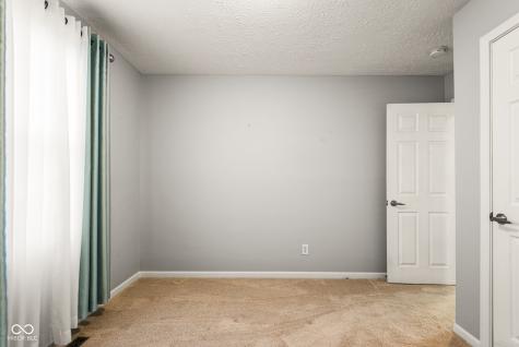 5627 E Homestead Drive Columbus IN 47201