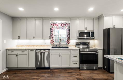 5627 E Homestead Drive Columbus IN 47201