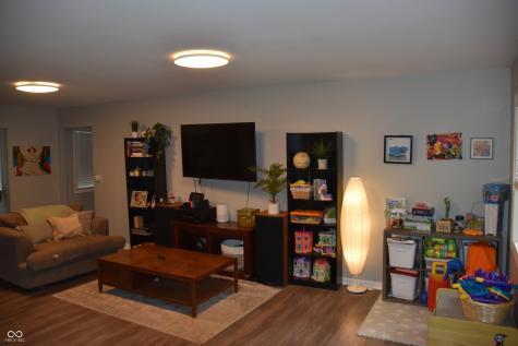 1847 Newhaven Drive Indianapolis IN 46231