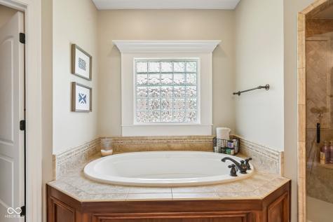 14668 Whispering Breeze Drive Fishers IN 46037