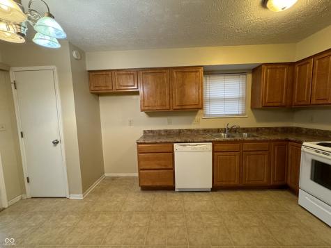 5730 Pemberly Drive Indianapolis IN 46221
