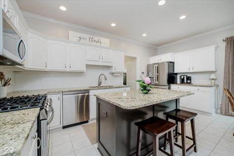 10266 Windward Pass Fishers IN 46037
