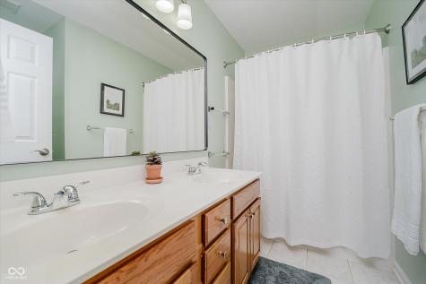 10266 Windward Pass Fishers IN 46037
