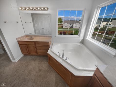 8358 Balmoral Drive Avon IN 46123