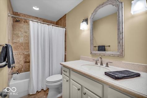 7316 Lesley Avenue Indianapolis IN 46250