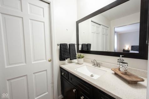 8720 Ellington Drive Indianapolis IN 46234