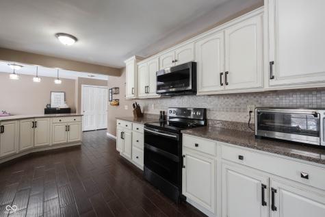 8720 Ellington Drive Indianapolis IN 46234