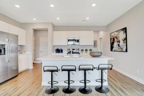 7448 Manor Lake Lane Indianapolis IN 46268