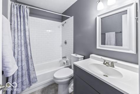 986 Country Aire Drive Greenwood IN 46143