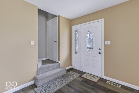 986 Country Aire Drive Greenwood IN 46143