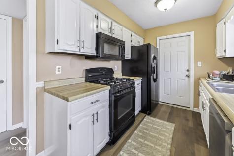 986 Country Aire Drive Greenwood IN 46143