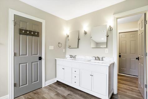 10730 Torrey Pines Circle Carmel IN 46032