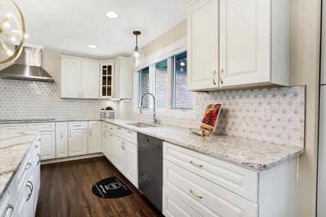 10730 Torrey Pines Circle Carmel IN 46032