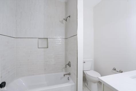 122 E 32nd Street Indianapolis IN 46205