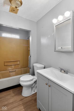 3824 Richelieu Road Indianapolis IN 46226
