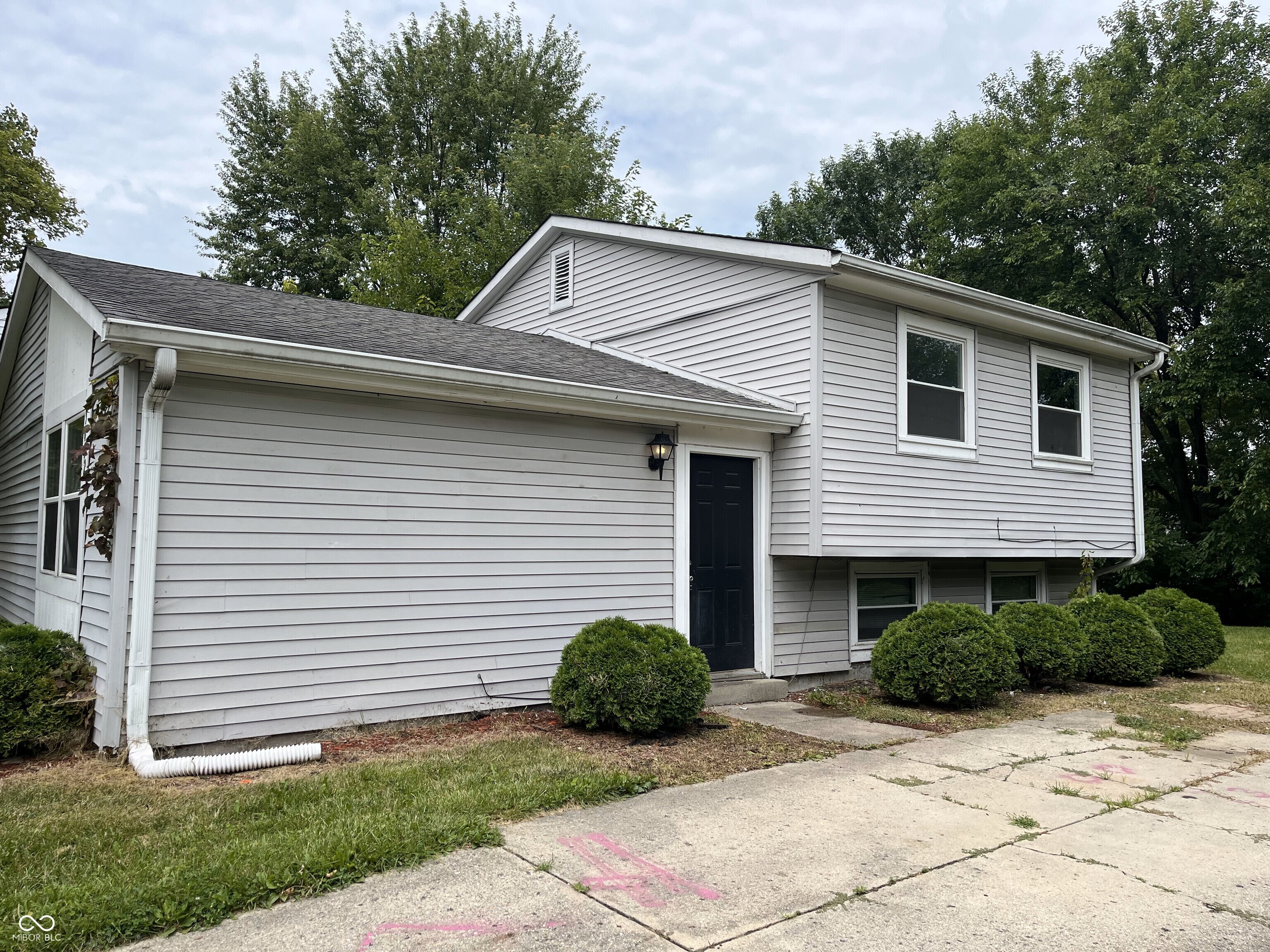 9432 English Oak Drive Indianapolis IN 46235