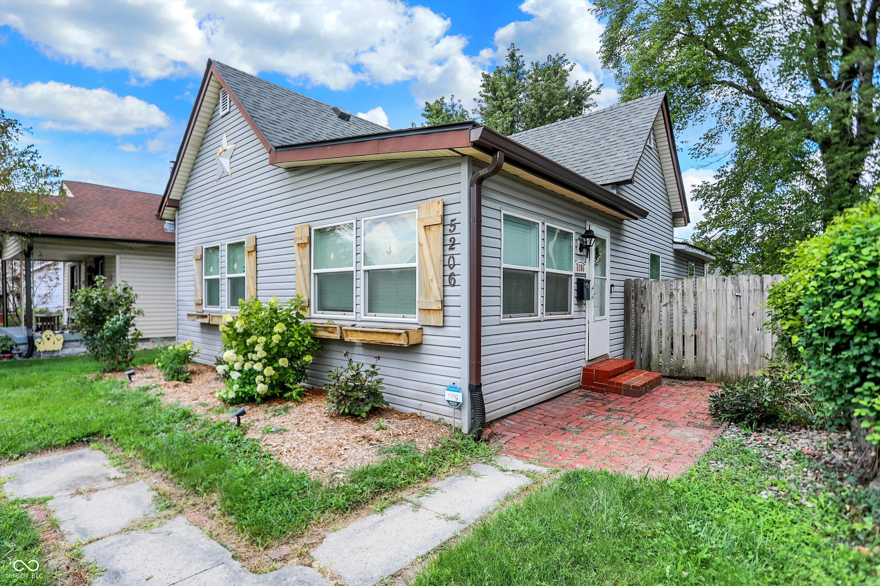 5206 E Walnut Street Indianapolis IN 46219