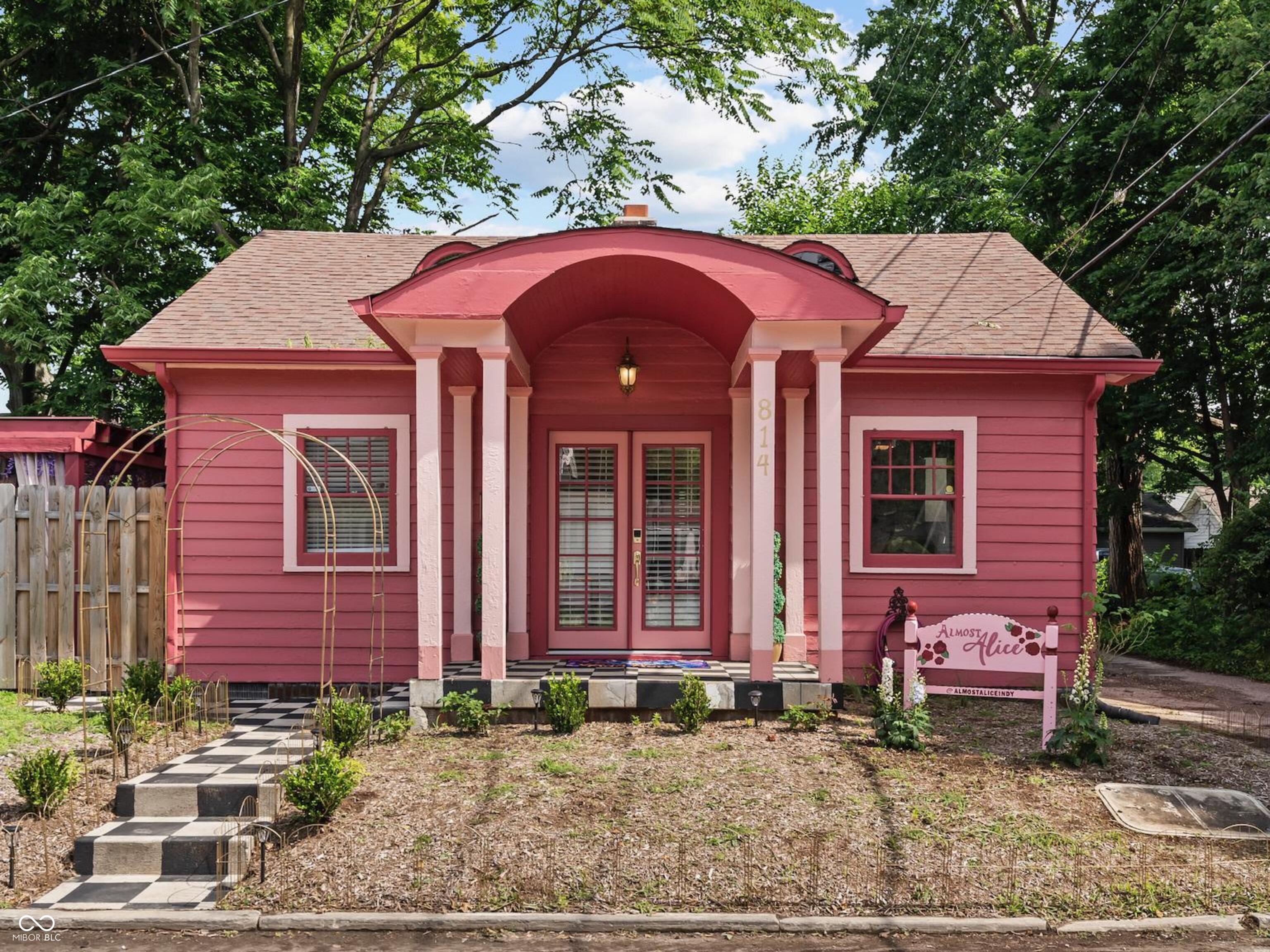 814 E 48th Street Indianapolis IN 46205