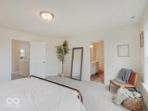 3923 Windstar Way Columbus IN 47203