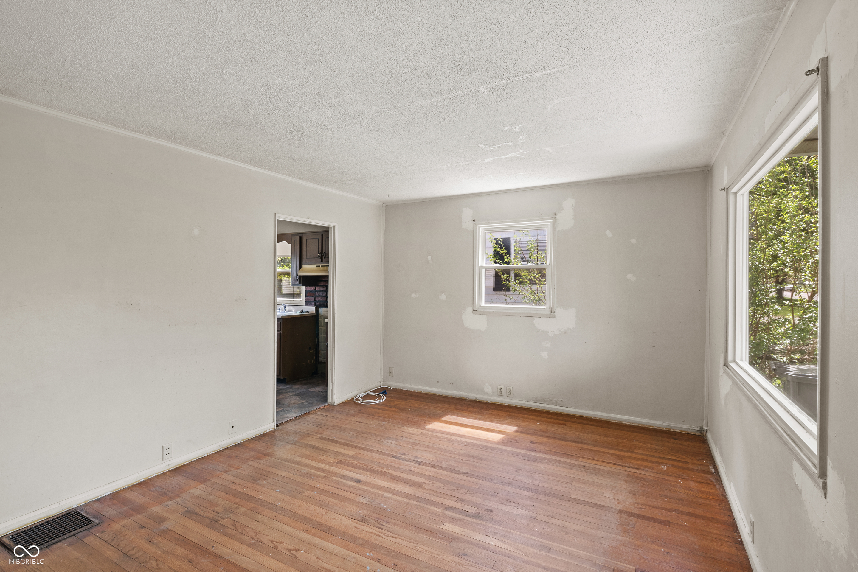527 S Grand Avenue Indianapolis IN 46219