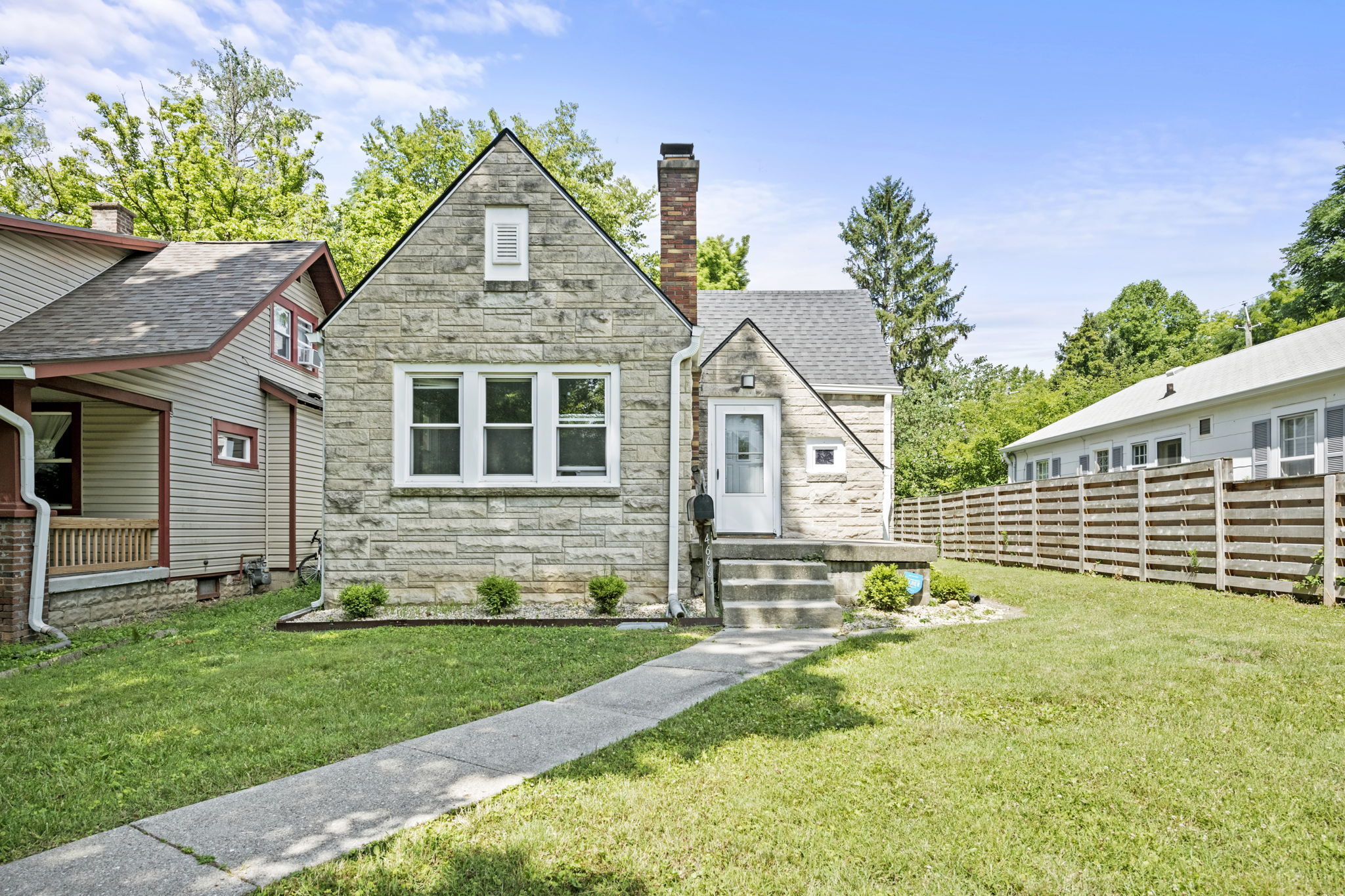 4666 Hinesley Avenue Indianapolis IN 46208