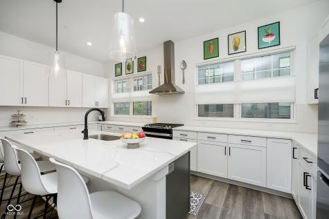 912 Veterans Way Carmel IN 46032