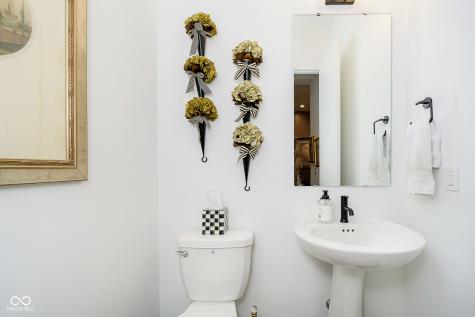 912 Veterans Way Carmel IN 46032