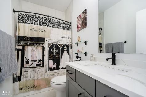 912 Veterans Way Carmel IN 46032