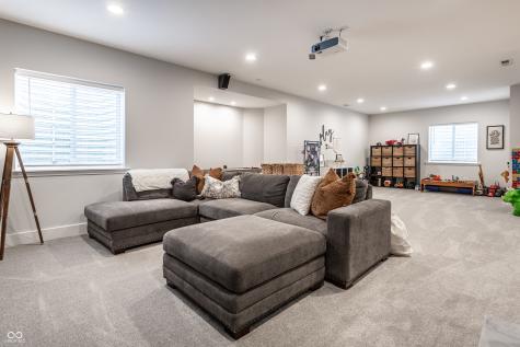5345 Crowley Parkway Whitestown IN 46075