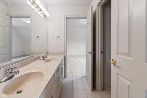2444 Laurel Lake Boulevard Carmel IN 46032
