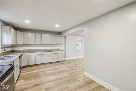 421 W 39th Street Indianapolis IN 46208