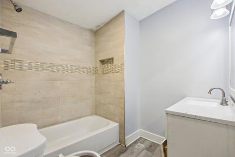 421 W 39th Street Indianapolis IN 46208
