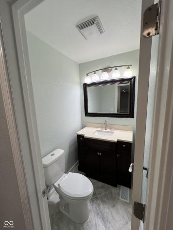 7638 E 37th Place Indianapolis IN 46226