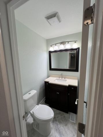 7638 E 37th Place Indianapolis IN 46226