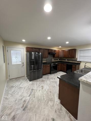 7638 E 37th Place Indianapolis IN 46226