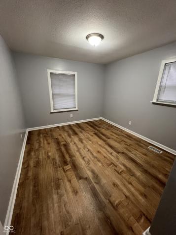7638 E 37th Place Indianapolis IN 46226