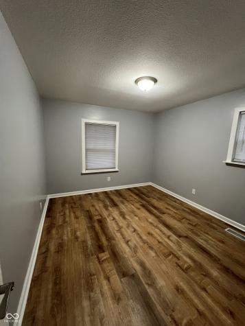 7638 E 37th Place Indianapolis IN 46226