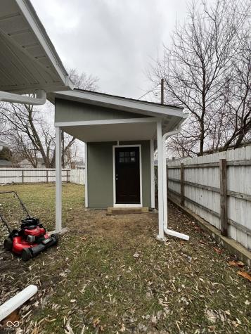 7638 E 37th Place Indianapolis IN 46226
