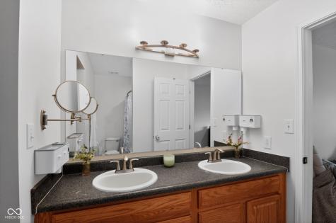 7608 Pipestone Drive Indianapolis IN 46217