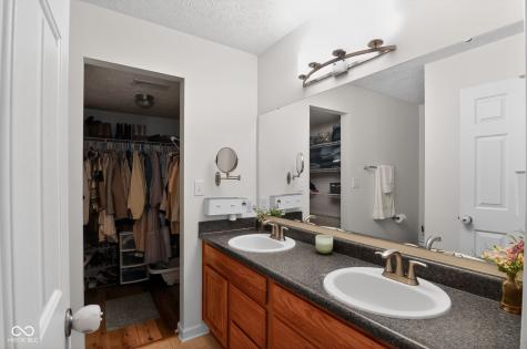 7608 Pipestone Drive Indianapolis IN 46217