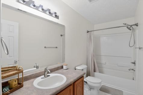 7608 Pipestone Drive Indianapolis IN 46217