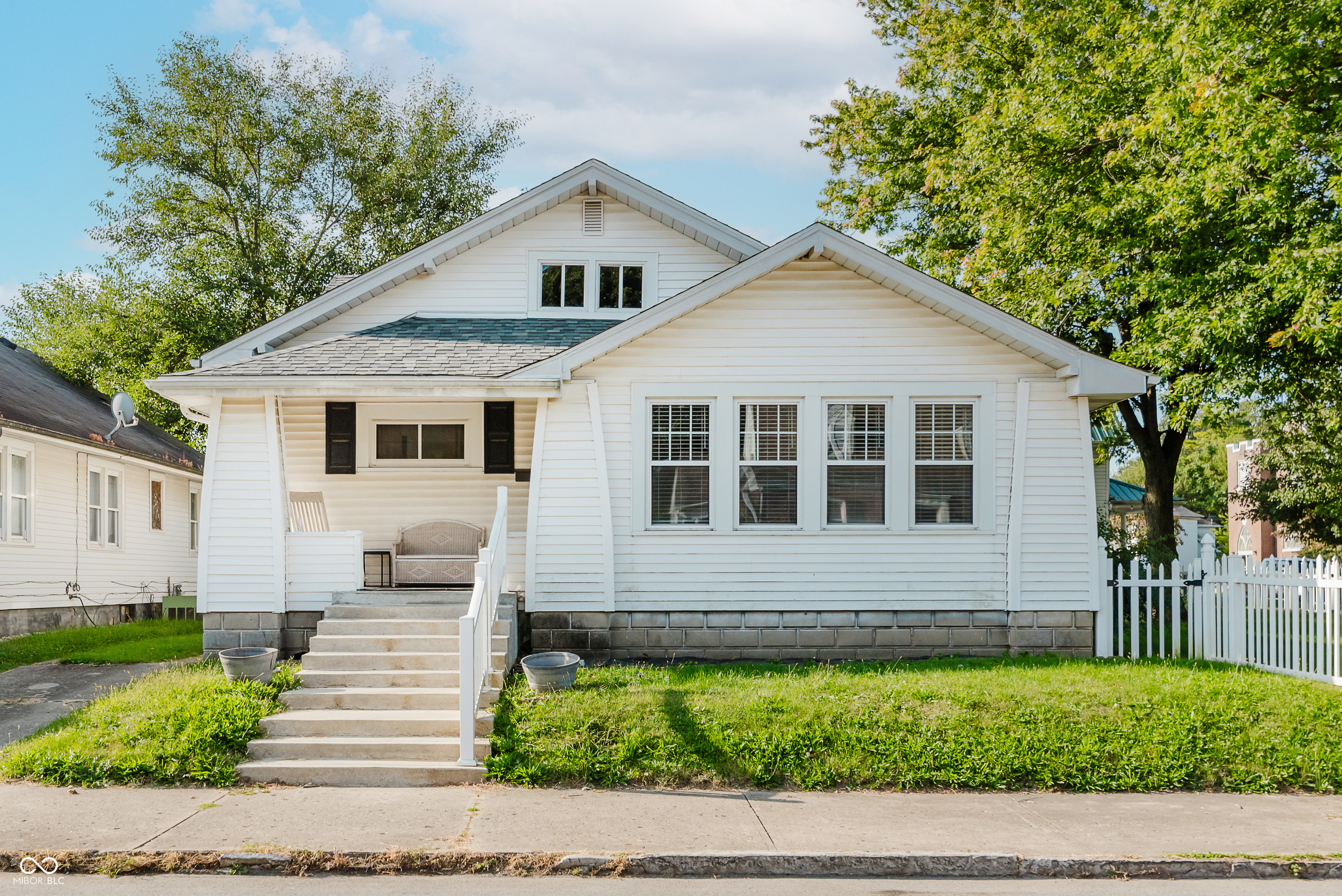 209 W Broadway Street Alexandria IN 46001