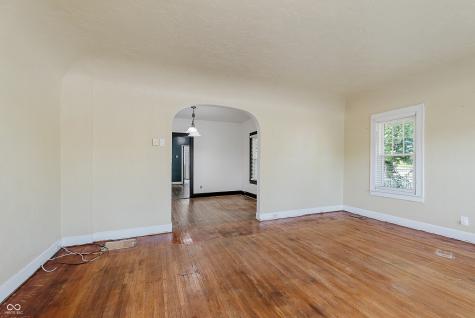 209 W Broadway Street Alexandria IN 46001