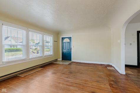 209 W Broadway Street Alexandria IN 46001