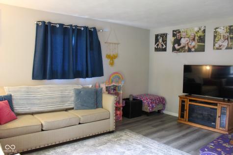 219 N 9th Avenue Beech Grove IN 46107