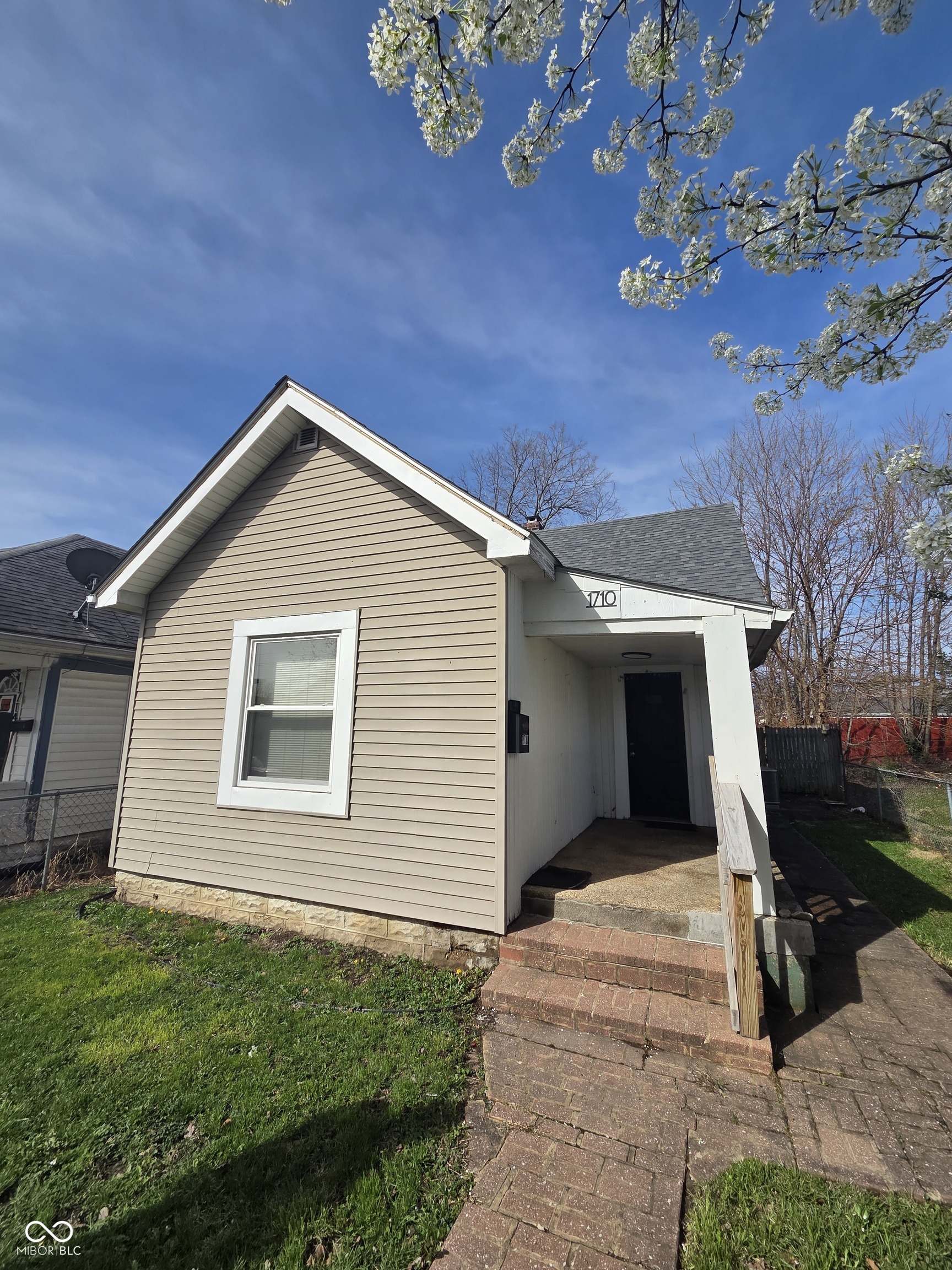 1710 Thaddeus Street Indianapolis IN 46203