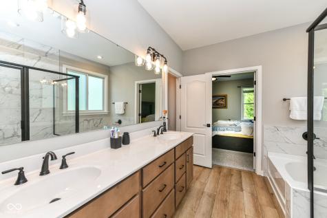 19910 Chatham Green Drive Westfield IN 46074