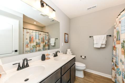 19910 Chatham Green Drive Westfield IN 46074